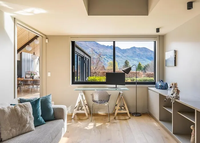 Roys Peak House, Architectural Gem In Wanaka