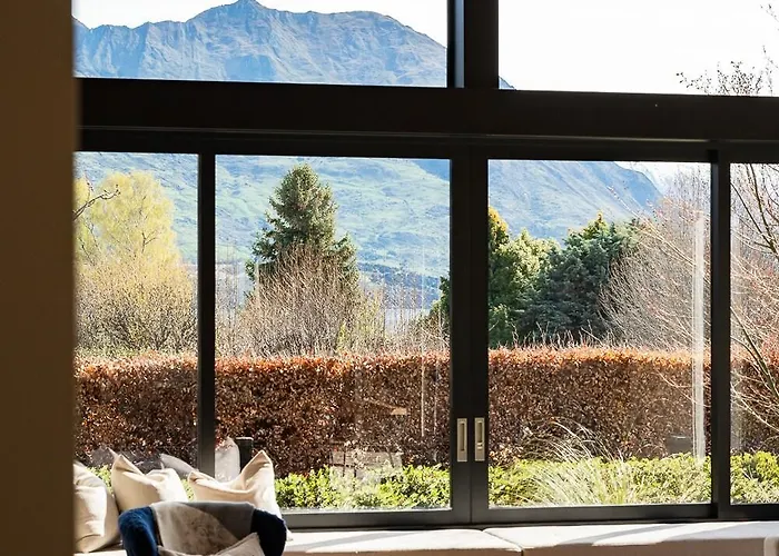 Holiday home Roys Peak House, Architectural Gem In *