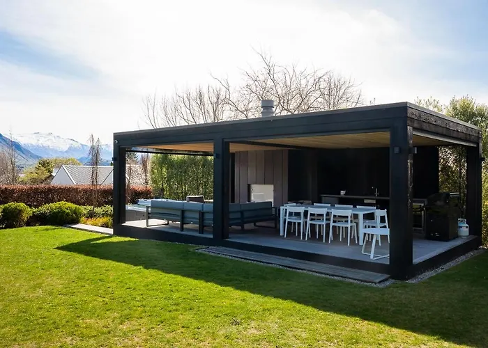 Roys Peak House, Architectural Gem In Wanaka