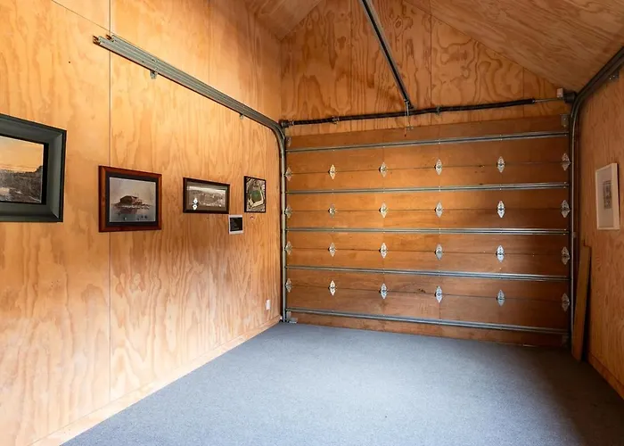 Roys Peak House, Architectural Gem In * Wanaka
